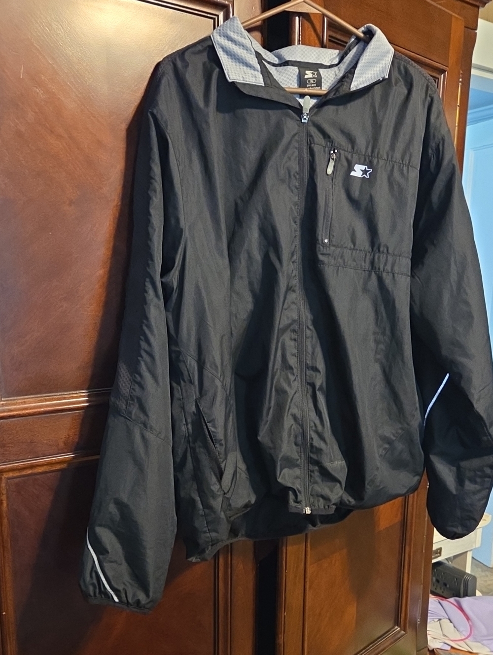 STARTER Black Men's Windbreaker with Contrast Hood‎ Lining